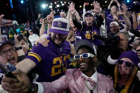 How NFC North teams fared in the NFL draft: With Aaron Rodgers gone, the division looks wide open